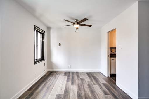 dining area with ceiling fan