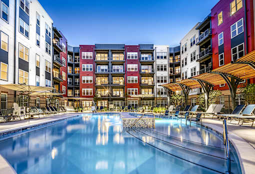 The Edition pool and lounge