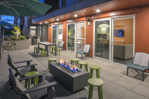 ArcCentral_Beaverton_OR_Amenity_CommunityRoomOutdoor_Firepit