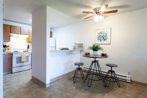 Arborpointe Apartments Model Kitchen and Dining Area