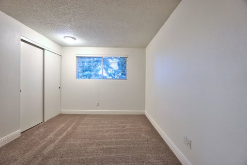 Block 88 bedroom with one closet