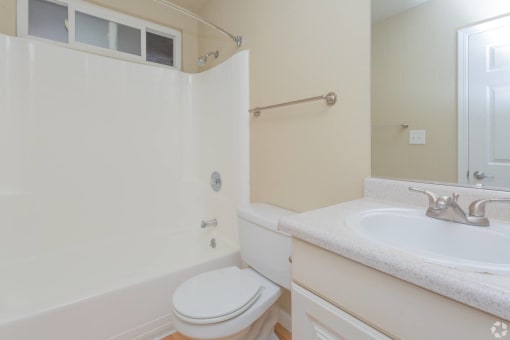 Casa Serena Apartments in Fremont, California Bathroom