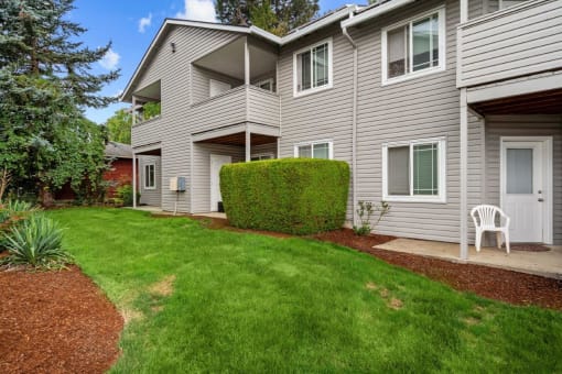 Gilhurst Apartments in Portland, Oregon Exterior