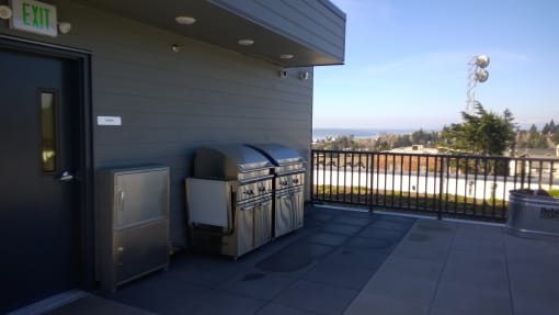 Junction Flats & Landing Apartments Outdoor BBQ Area