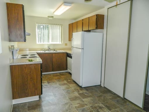 La Verde Apartments Kitchen