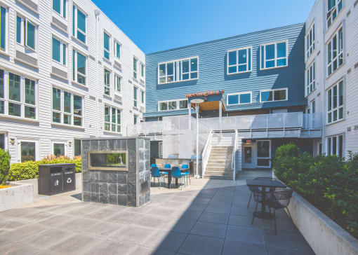 Meetinghouse Apartments Outdoor Courtyard and Firepit