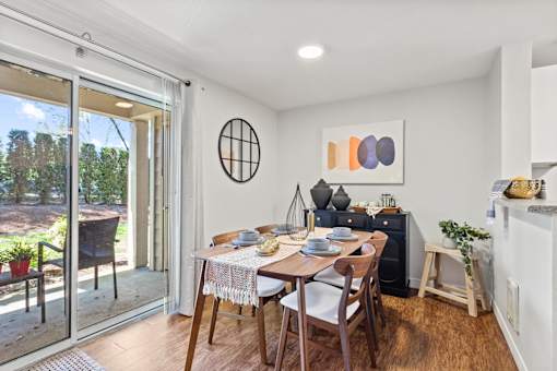 MonteVista Apartments Beaverton Oregon kitchen and dining room