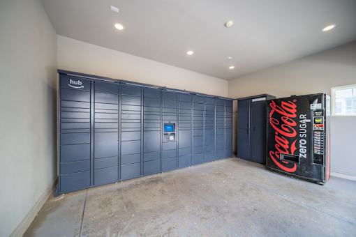 A room with a Coca-Cola Zero Sugar box on the floor.