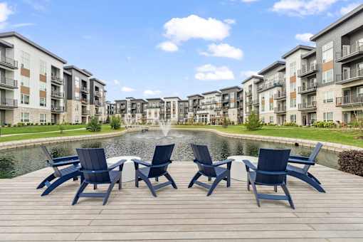 The Donovan Apartments in Lee's Summit, Missouri Exterior and Fountain with Patio Seating