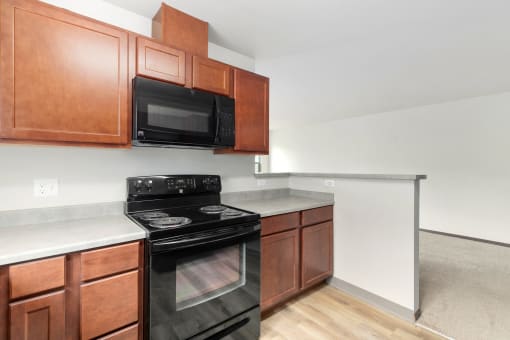 Pioneer Meadows Kitchen and Dining Area