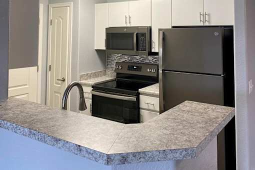 Port Royale Luxury Apartment Homes in Sierra Vista, Arizona Kitchen