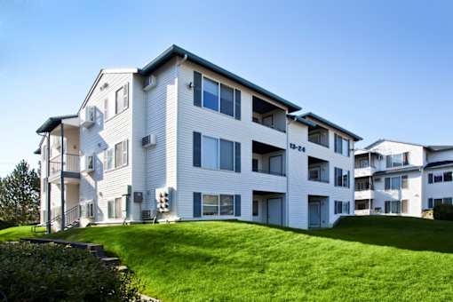 Village on Broadway Apartments in Spokane Valley, Washington Exterior