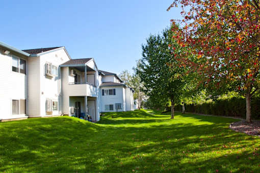 Village on Broadway Apartments in Spokane Valley, Washington Exterior