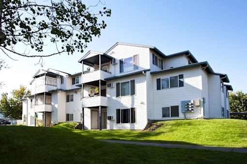Village on Broadway Apartments in Spokane Valley, Washington Exterior