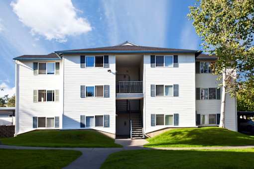 Village on Broadway Apartments in Spokane Valley, Washington Exterior