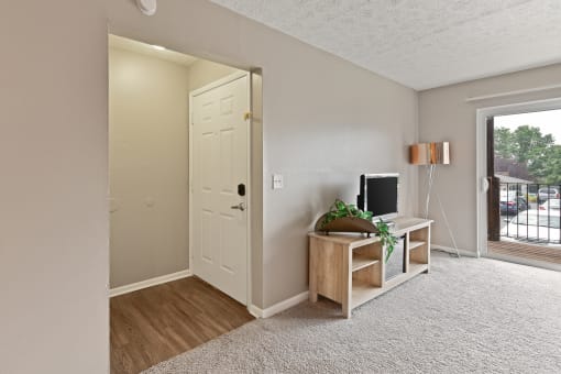 An open concept living room at Heritage Hill Estates Apartments, Cincinnati, Ohio 45227