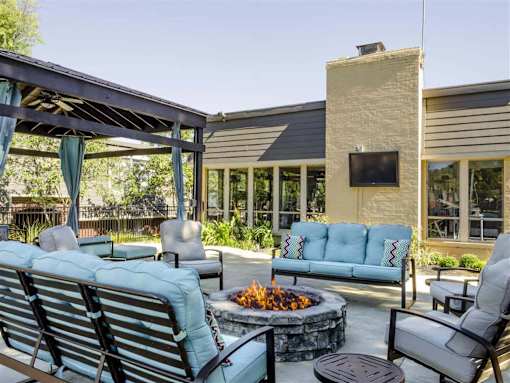 Outdoor Patio at Lexington Square, Lexington, 40502