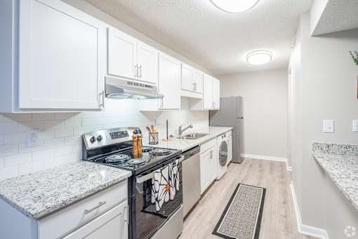 Gourmet Kitchen at Peachtree Place Apartments, Columbia, SC, 29210