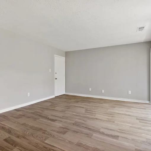 Spacious Room at Lexington Square, Lexington, KY