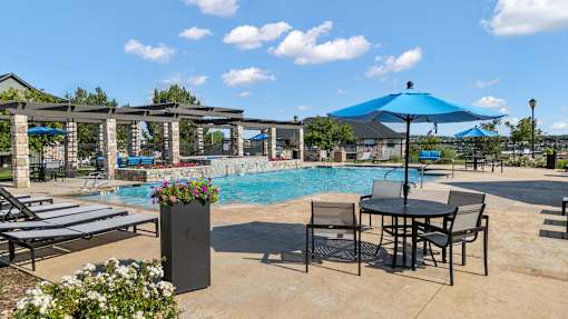 Swimming pool at The Vineyards of Colorado Springs, Colorado Springs