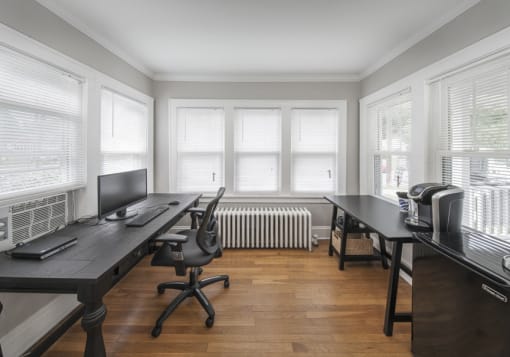 Resident Business Center With Computer And Printer at Cedar Park Apartments, New York, 12180