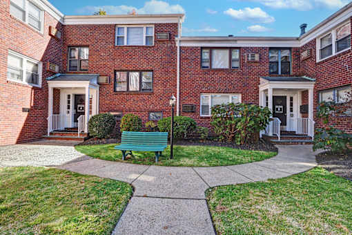 Entrance at Garwood Gardens Apartments, Garwood, New Jersey