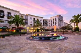 Fountain + Restaurant View