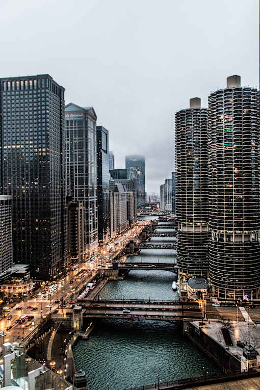 a view of the chicago river at night