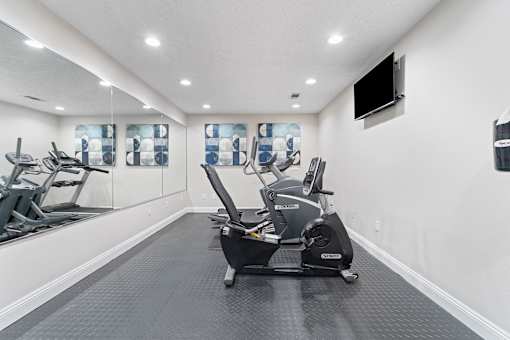 the gym at the preserve apartments