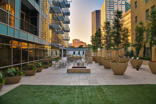 Terrace with fire pit and ample seating - Main 3 Downtown