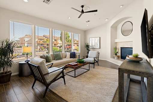 Ample seating in clubhouse - Arrowhead Landing Apartments