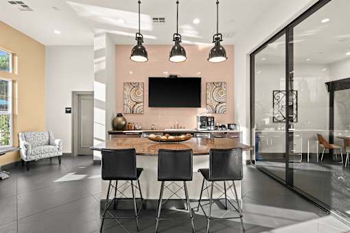 Cyber café with coffee bar - Foothills at Old Town Apartments