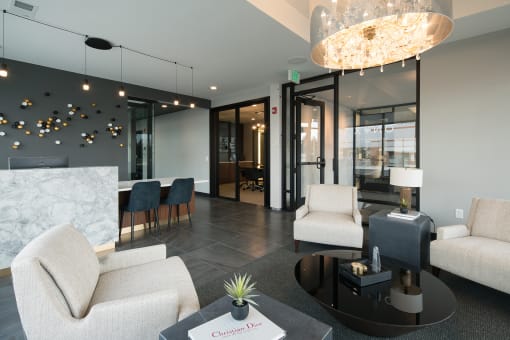 Resident clubhouse with ample seating - Onyx Edina