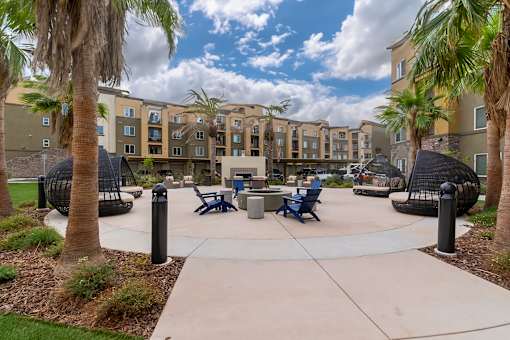 Firepit lounge - Talavera Apartments