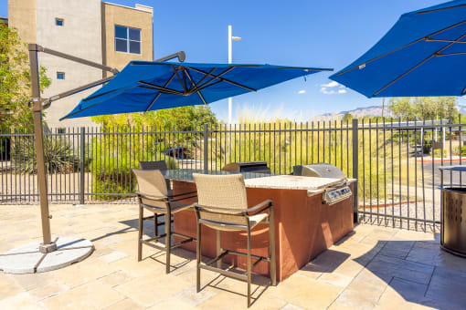 BBQ area - ABQ Uptown Apartments