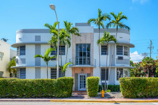 Helios Apartments Miami Beach exterior