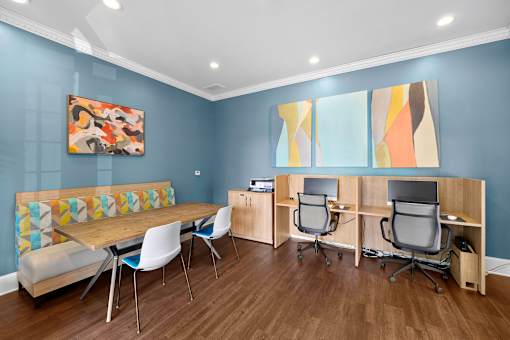 Business center - Belle Harbour Apartments
