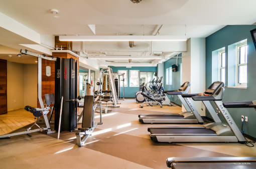 Fully-equipped fitness center - Eitel Apartments