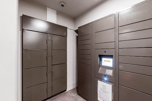 Electronic parcel locker system - Talavera Apartments