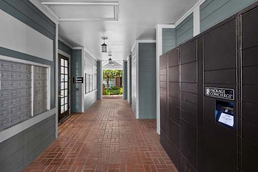 Electronic parcel locker system - Belle Harbour Apartments