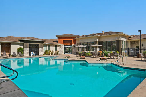 Quinn Crossing resort-style pool