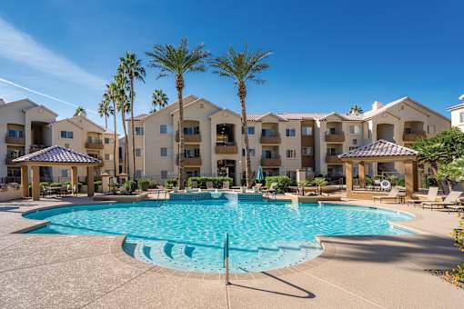 Resort-style swimming pool - Sonterra Apartments at Paradise Valley
