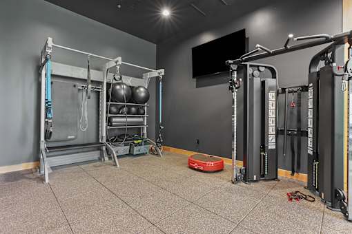 State-of-the-art fitness center - Willow Apartments