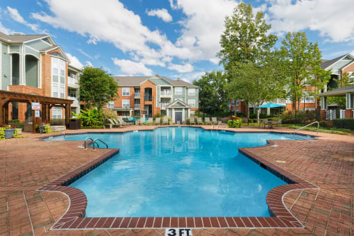 Belle Harbour Apartments resort-style pool