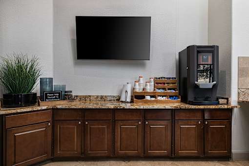 Resident coffee bar - Monterra Las Colinas Apartments