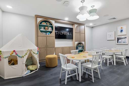 Family activity room - Stonehill at West Orange