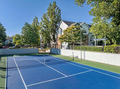 Lighted tennis court - Evergreen Lenox Park