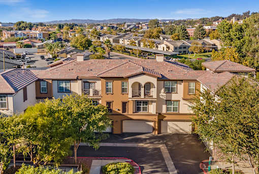 Private patios and balconies - Foothills at Old Town Apartments