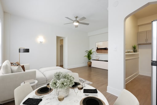 Spacious living spaces - The Buckingham / The Commodore / The Parkway Apartments