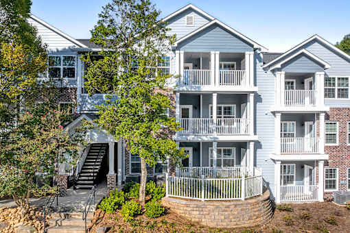 Patios and balconies in every unit - Evergreen Lenox Park
